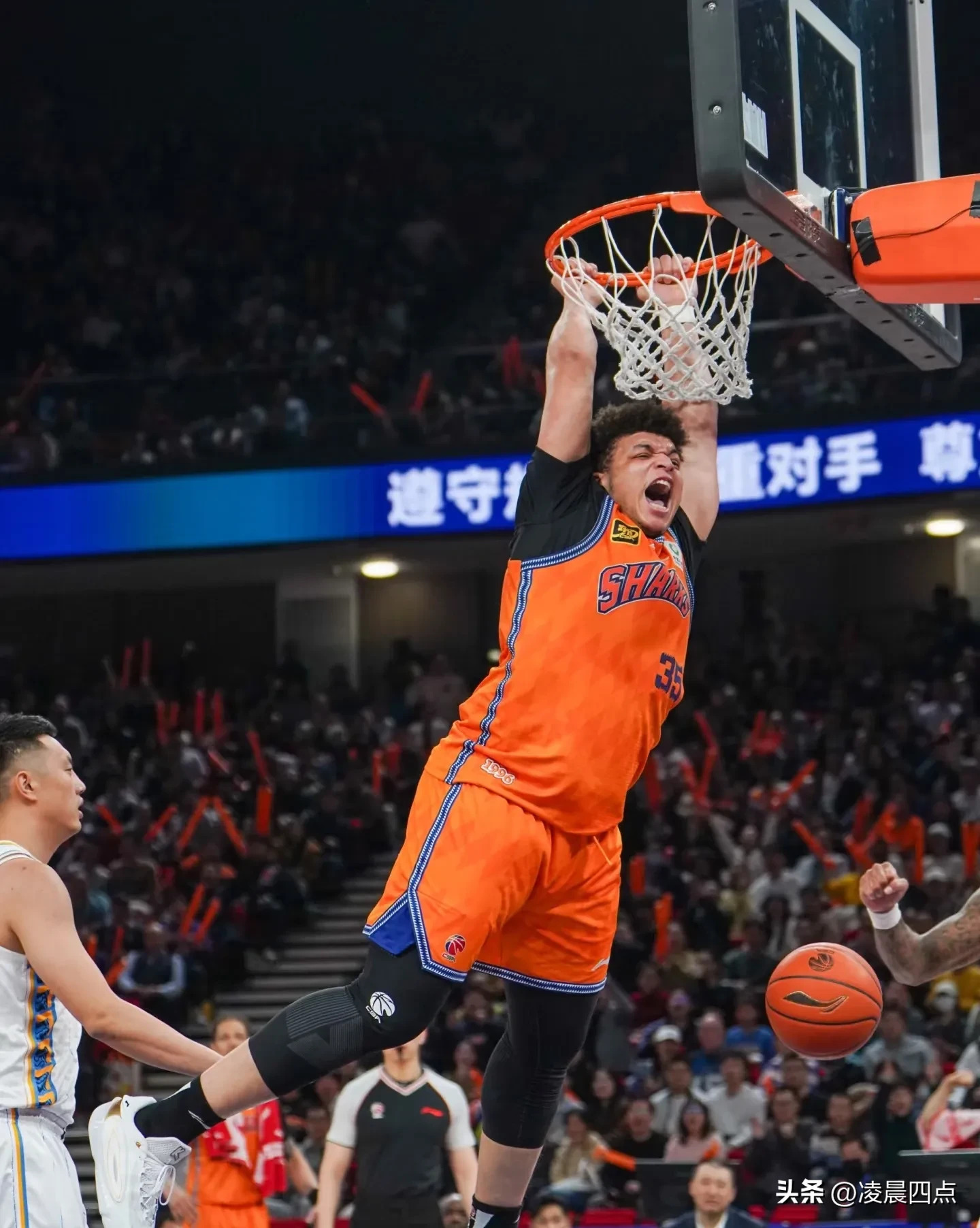 关于爆冷！篮球强队意外出局震惊全场的信息