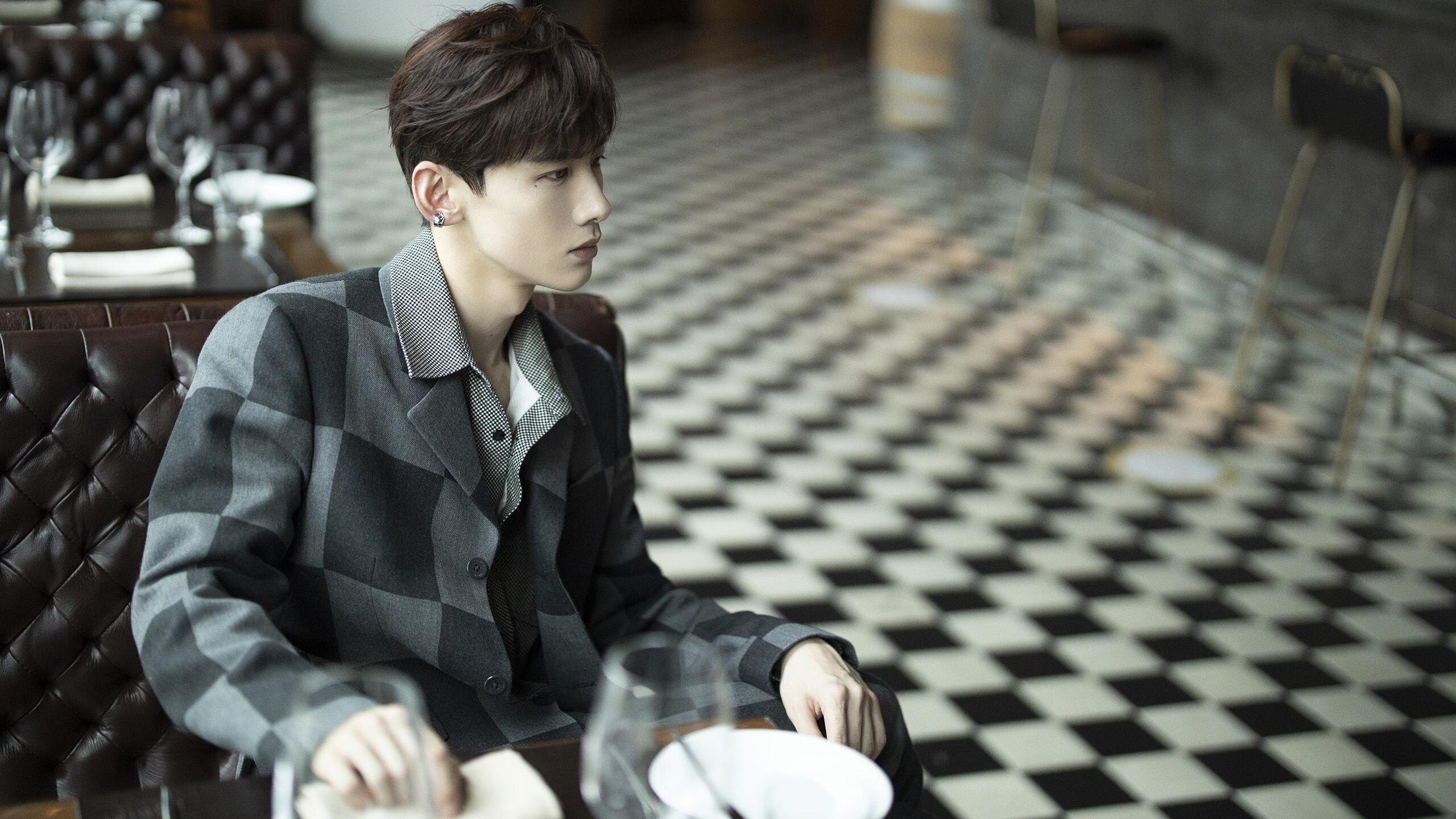 门线上的诗篇,奥利维耶双拳击碎夜色,里昂生死战中书写西班牙惊魂夜