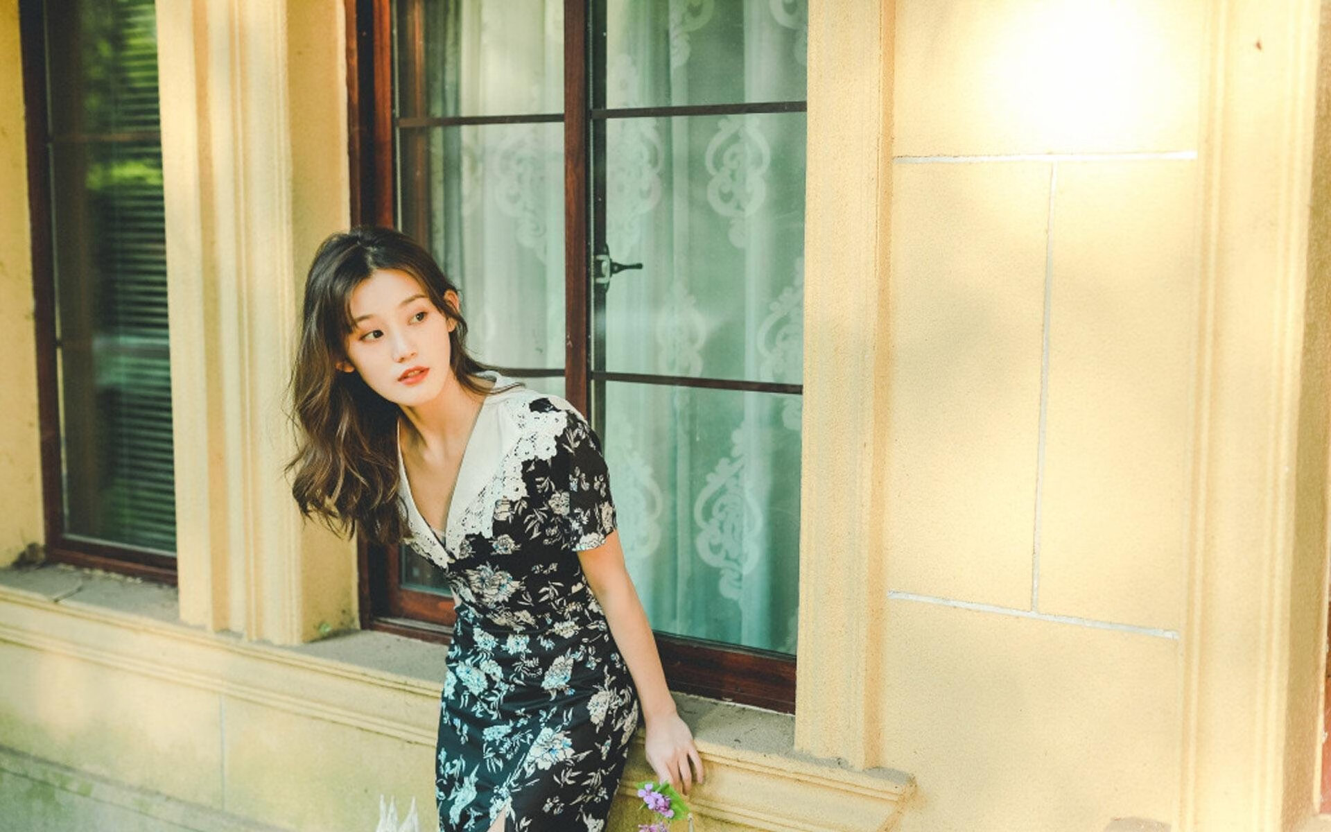 引擎轰鸣与丛林法则,当F1争冠的孤注一掷,照亮黄蜂第三节的致命蛰刺