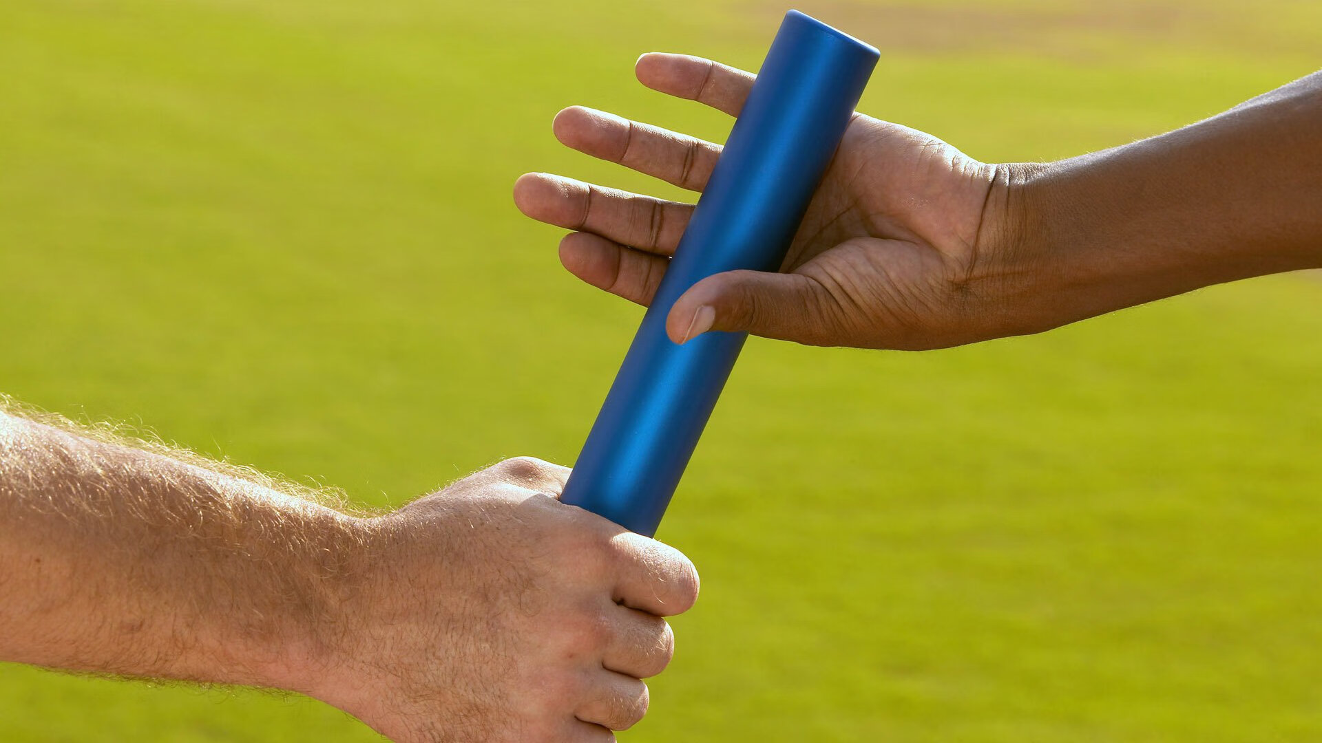 当红白条纹遇见袋鼠军团，奥斯梅恩的压制艺术与澳洲足球的哲学胜利