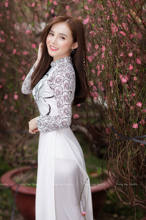 奇迹双生花，相隔3000公里的两场逆转，如何在同一天点燃足球的永恒魅力